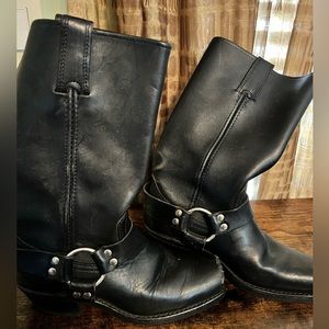 Just in- authentic FRYE harness boots